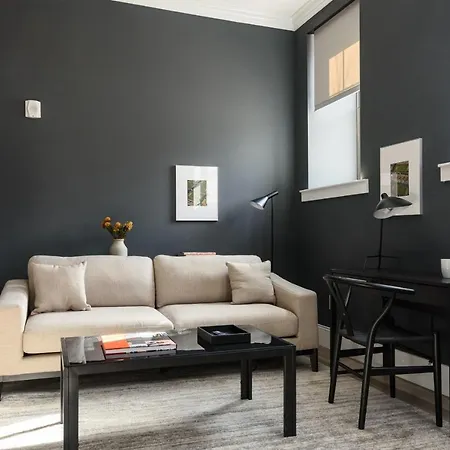 Revived Lf Square 1Br With Rooftop By Zencity